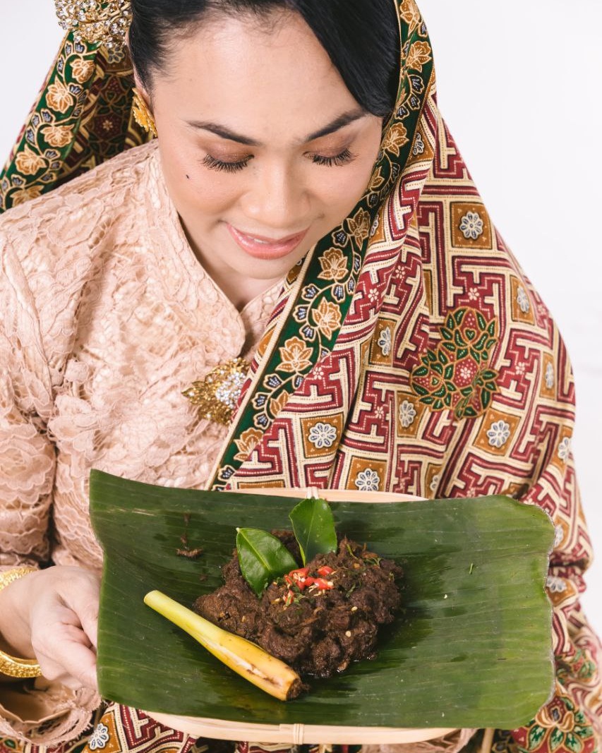 Nazia Mustafar Story